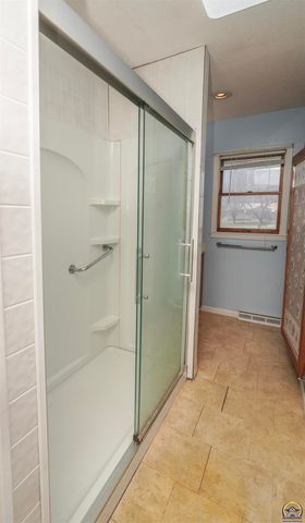 1589 2nd Ave W, Horton, KS 66439