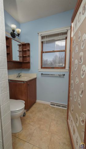 1589 2nd Ave W, Horton, KS 66439