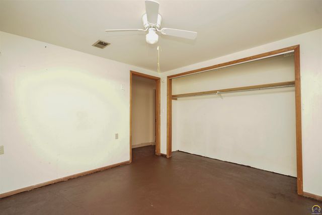 1589 2nd Ave W, Horton, KS 66439