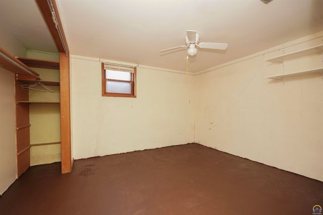 1589 2nd Ave W, Horton, KS 66439