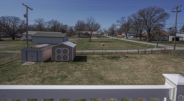 1589 2nd Ave W, Horton, KS 66439