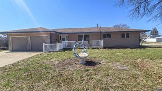 1589 2nd Ave W, Horton, KS 66439