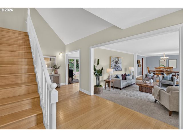 2060 Sw BUTLER Rd, Gresham, OR 97080