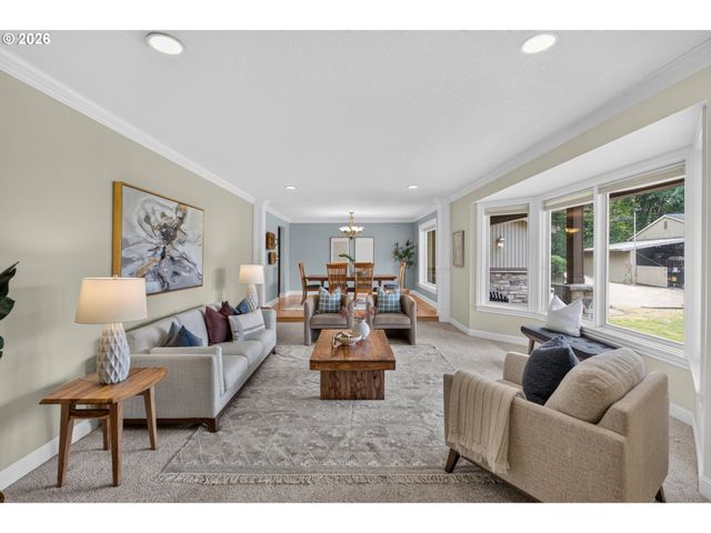 2060 Sw BUTLER Rd, Gresham, OR 97080