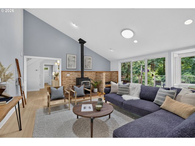 2060 Sw BUTLER Rd, Gresham, OR 97080