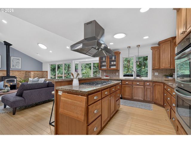 2060 Sw BUTLER Rd, Gresham, OR 97080