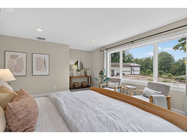 2060 Sw BUTLER Rd, Gresham, OR 97080