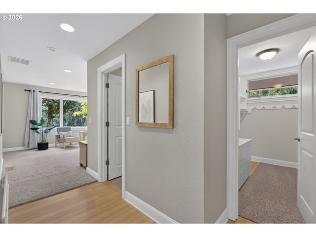 2060 Sw BUTLER Rd, Gresham, OR 97080