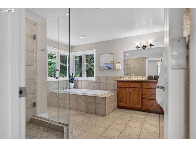 2060 Sw BUTLER Rd, Gresham, OR 97080