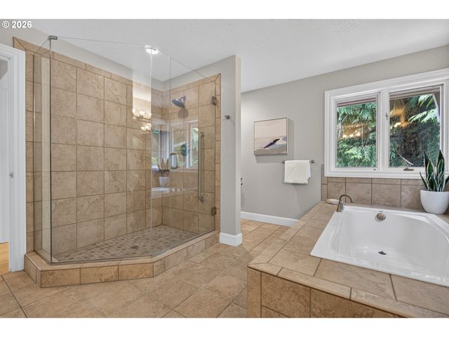 2060 Sw BUTLER Rd, Gresham, OR 97080