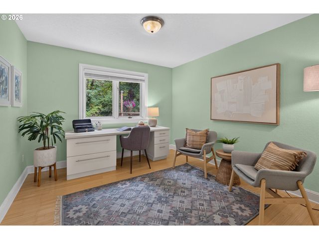 2060 Sw BUTLER Rd, Gresham, OR 97080