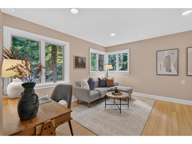 2060 Sw BUTLER Rd, Gresham, OR 97080