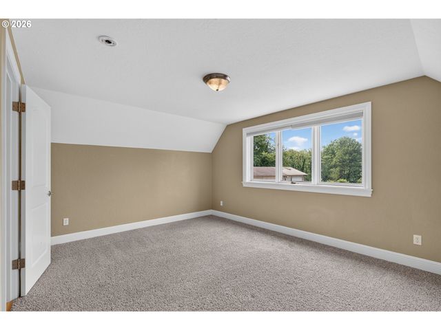 2060 Sw BUTLER Rd, Gresham, OR 97080