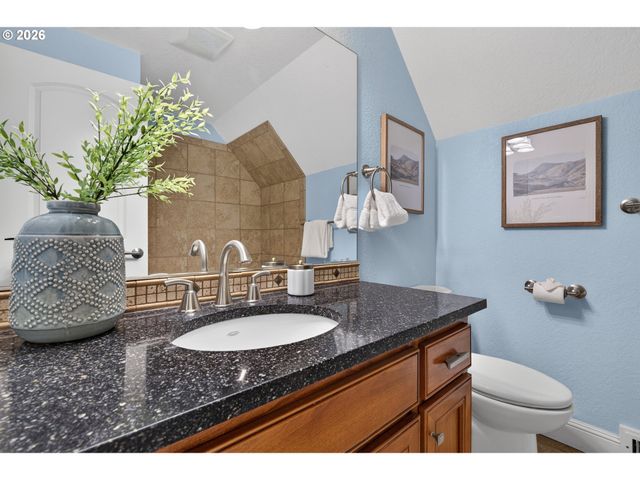 2060 Sw BUTLER Rd, Gresham, OR 97080