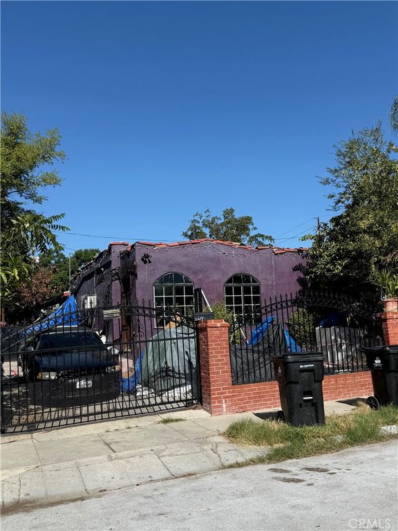 2679 Thorpe Avenue, Los Angeles, CA 90065 — exterior