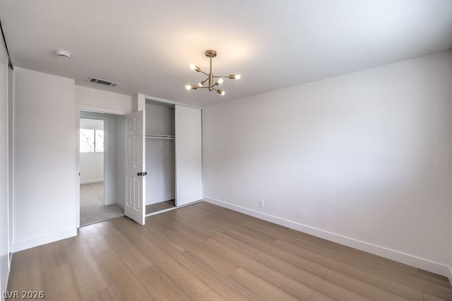 566 Greenbriar Townhouse Way, Las Vegas, NV 89121