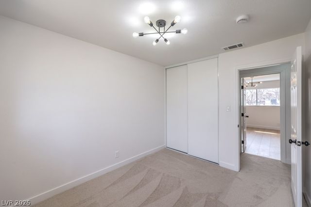 566 Greenbriar Townhouse Way, Las Vegas, NV 89121