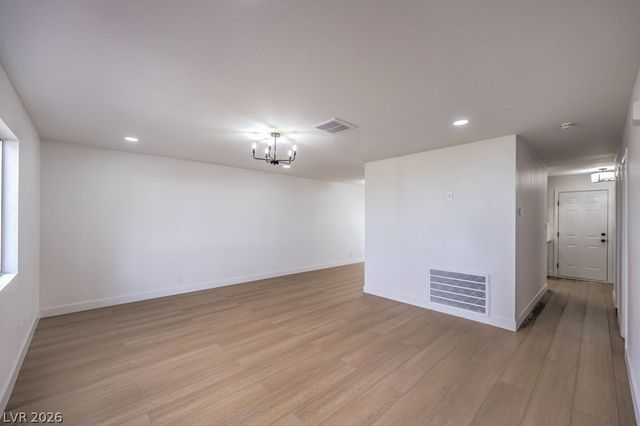 566 Greenbriar Townhouse Way, Las Vegas, NV 89121