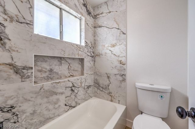 566 Greenbriar Townhouse Way, Las Vegas, NV 89121