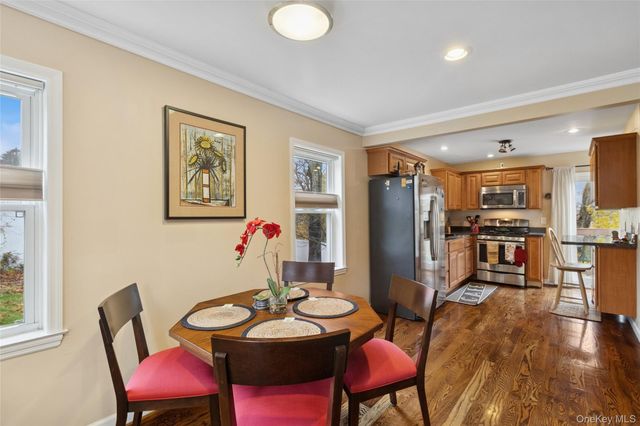 31 Amityville Road, Sound Beach, NY 11789