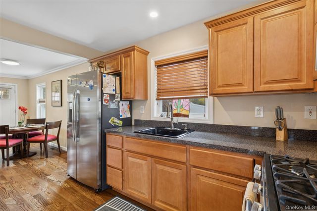 31 Amityville Road, Sound Beach, NY 11789