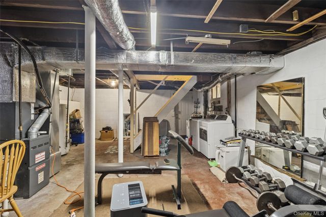 31 Amityville Road, Sound Beach, NY 11789