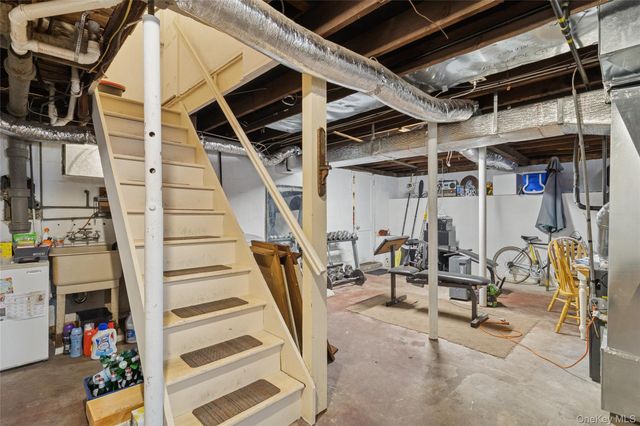 31 Amityville Road, Sound Beach, NY 11789