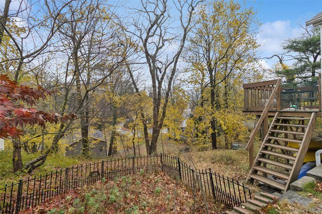 31 Amityville Road, Sound Beach, NY 11789