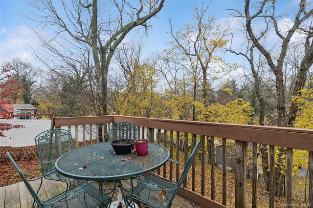 31 Amityville Road, Sound Beach, NY 11789