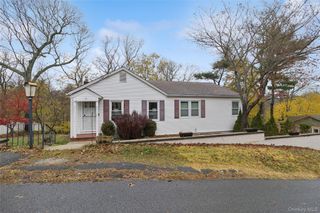 31 Amityville Road, Sound Beach, NY 11789