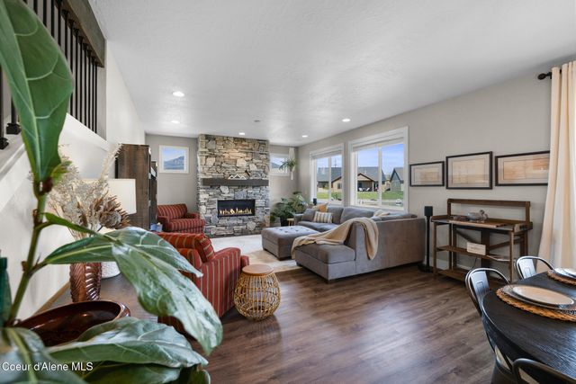 13806 N Treasure Island CT, Rathdrum, ID 83858