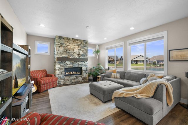 13806 N Treasure Island CT, Rathdrum, ID 83858
