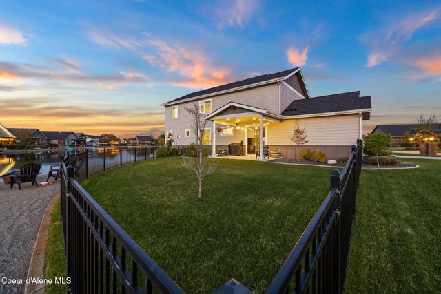 13806 N Treasure Island CT, Rathdrum, ID 83858