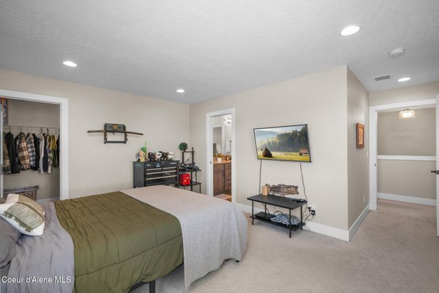 13806 N Treasure Island CT, Rathdrum, ID 83858