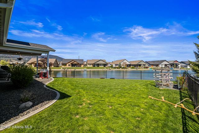 13806 N Treasure Island CT, Rathdrum, ID 83858