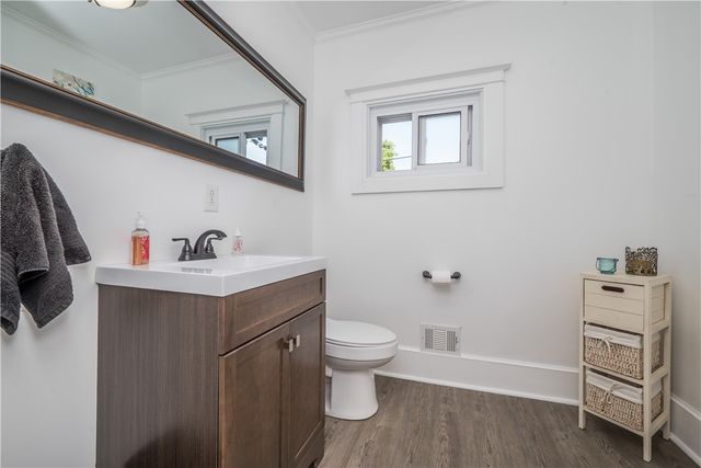 2716 Castlegate Ave, Brookline, PA 15226