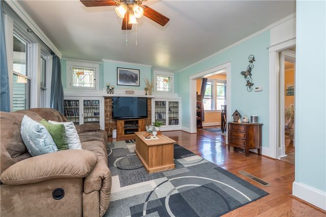 2716 Castlegate Ave, Brookline, PA 15226