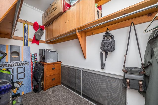 2716 Castlegate Ave, Brookline, PA 15226