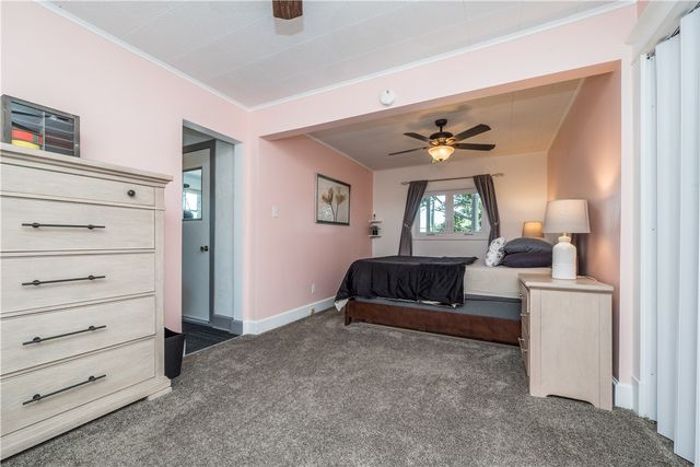 2716 Castlegate Ave, Brookline, PA 15226
