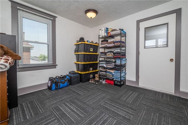2716 Castlegate Ave, Brookline, PA 15226
