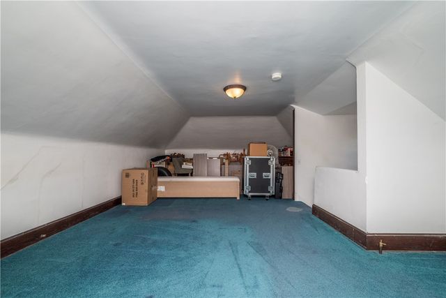 2716 Castlegate Ave, Brookline, PA 15226