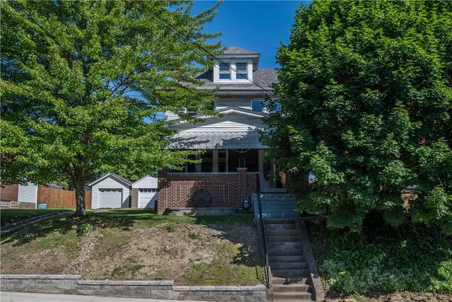 2716 Castlegate Ave, Brookline, PA 15226