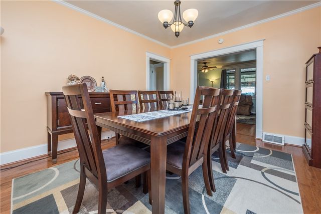 2716 Castlegate Ave, Brookline, PA 15226
