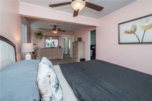2716 Castlegate Ave, Brookline, PA 15226