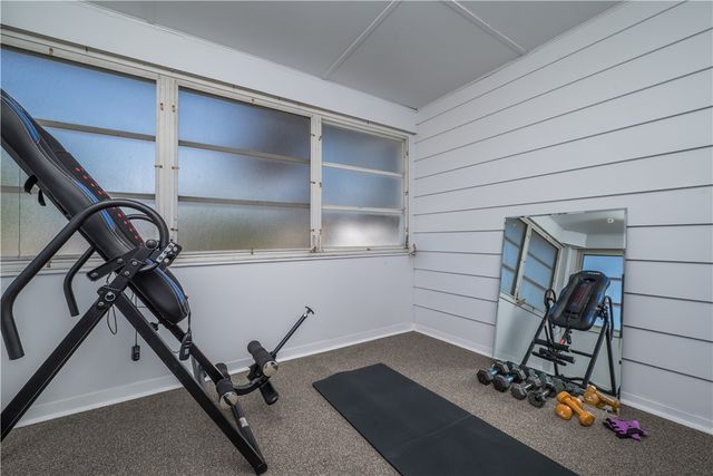 2716 Castlegate Ave, Brookline, PA 15226