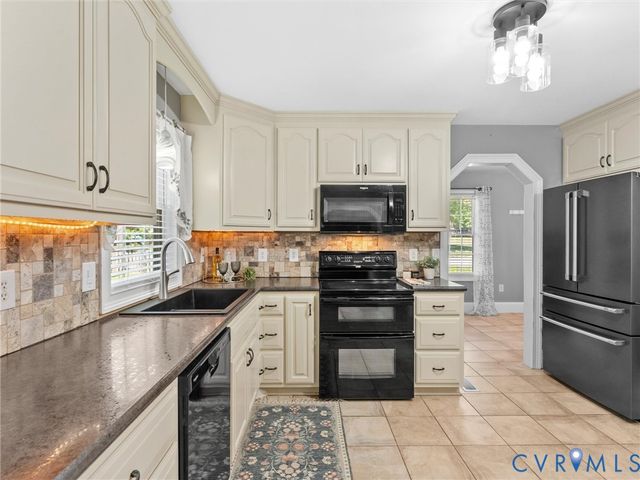 1713 Southcreek Dr, Chesterfield, VA 23834