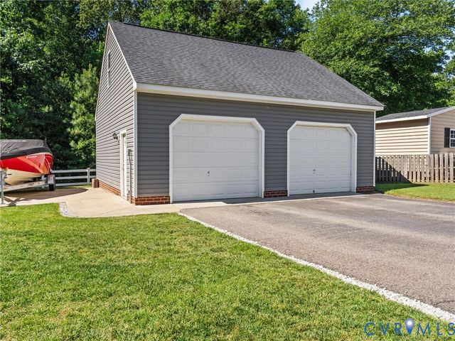 1713 Southcreek Dr, Chesterfield, VA 23834