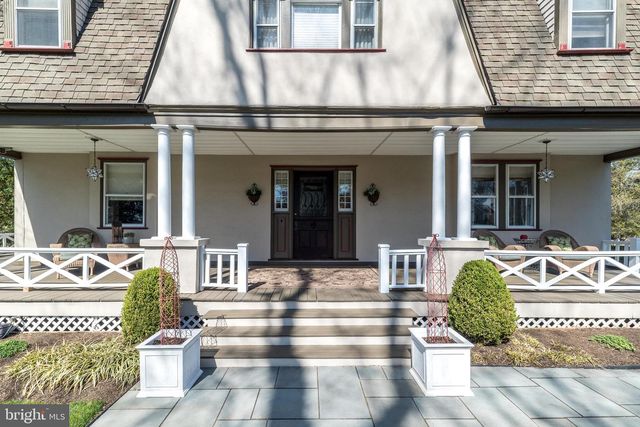 1633 GRASSHOPPER LN, Lower Gwynedd, PA 19002