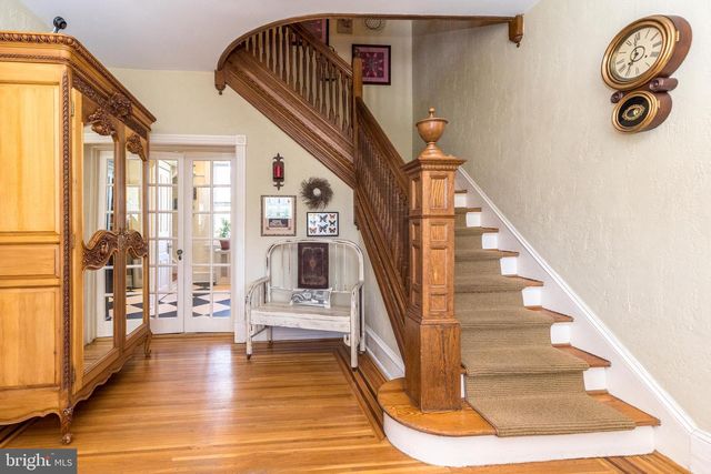 1633 GRASSHOPPER LN, Lower Gwynedd, PA 19002