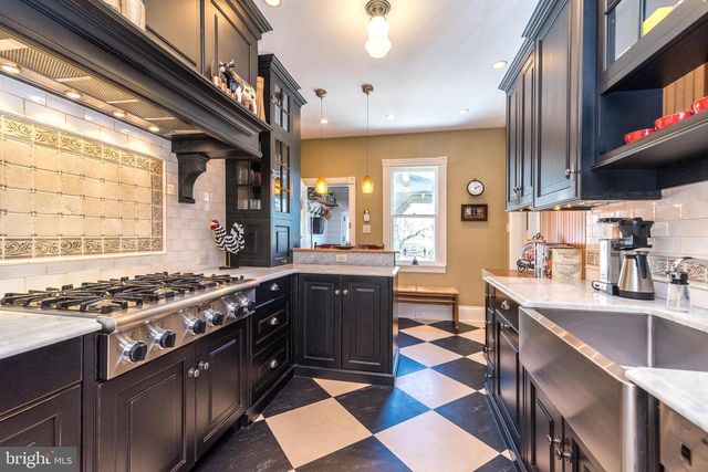 1633 GRASSHOPPER LN, Lower Gwynedd, PA 19002